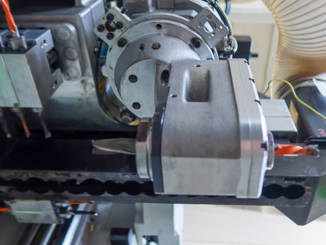 Centre d'usinage à ventouses BIESSE ROVER C 6.40