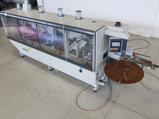 Máquina De Colar Bordos Simples BIESSE JADE 240