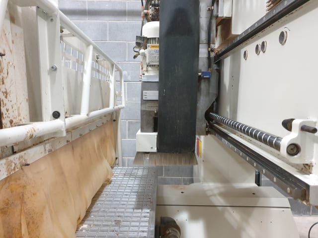 Bearbeitungszentrum mit Nestingtisch SCM RECORD 125