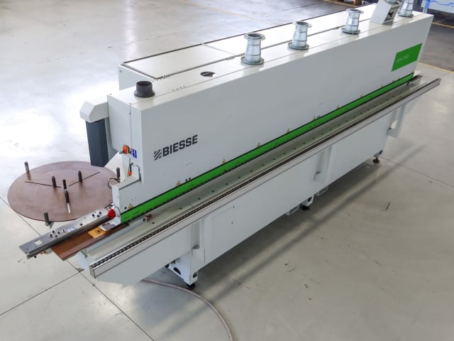 Máquina De Colar Bordos Simples BIESSE JADE 240