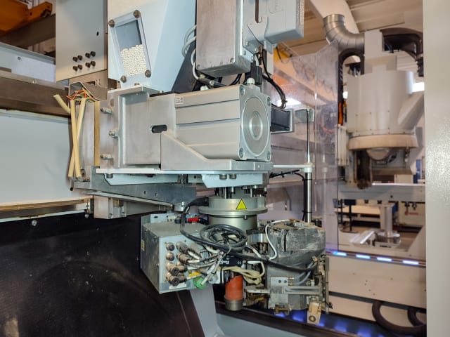CNC Machine Centres For Routing, Drilling And Edgebanding. HOMAG BMG 512/40/15/F/V/K