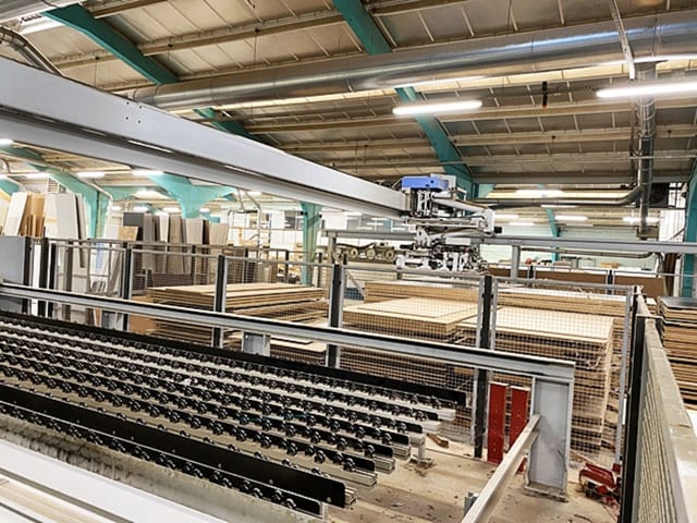 Beam panel saw with automatic warehouse HOLZMA HPP 380/43/43 + TLF
