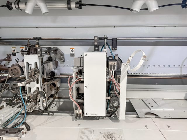 Plaqueuse de chants LOT 1 HOMAG PROFI KFL 350/11/A3/WZ14