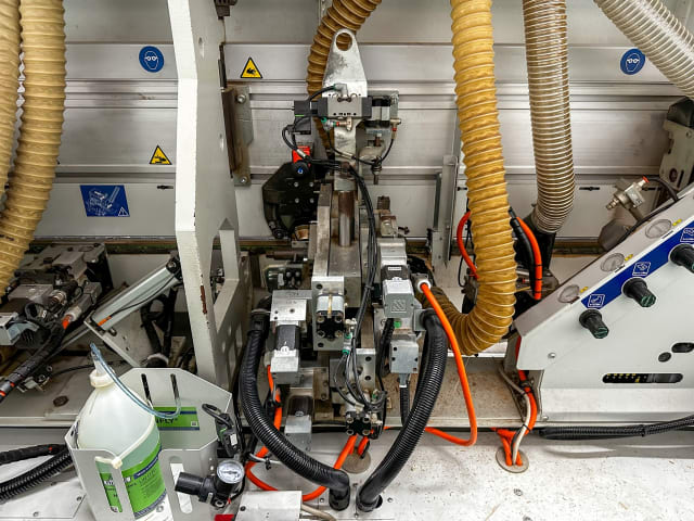 Einseitige Kantenanleimmaschine BIESSE AKRON 1440 A
