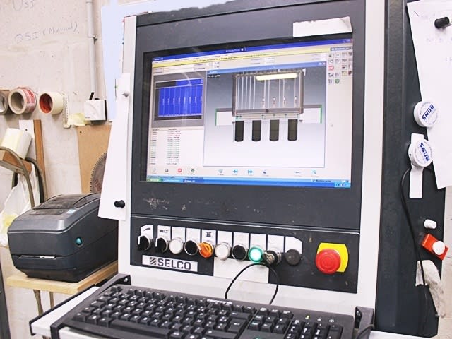 Scie À Panneaux À Chargement Automatique SELCO WNT 610