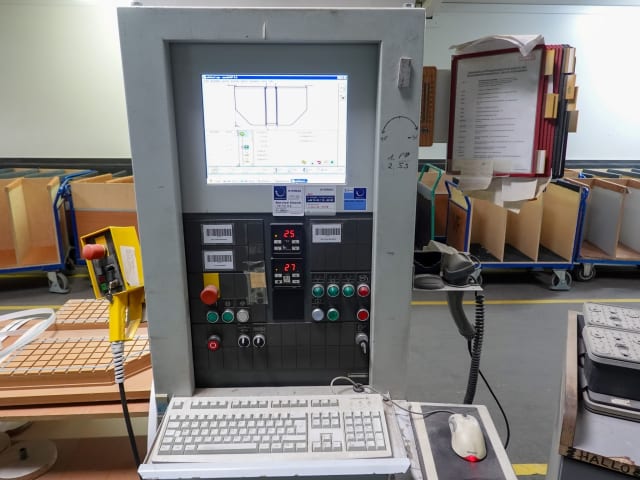 CNC Machine Centres For Routing, Drilling And Edgebanding. HOMAG BAZ 32/50/K