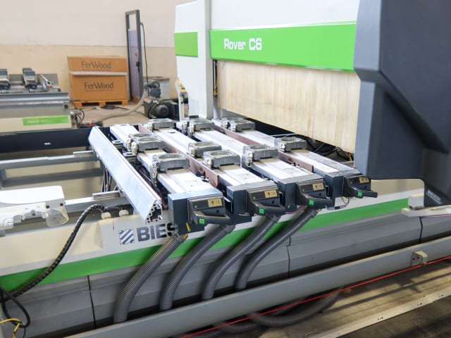 Centre d'usinage à ventouses BIESSE ROVER C 6.40