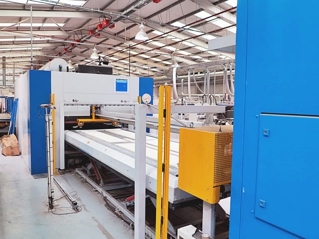 Presslinie WEMHOENER + CEFLA VARIOPRESS PROFESSIONAL 3000
