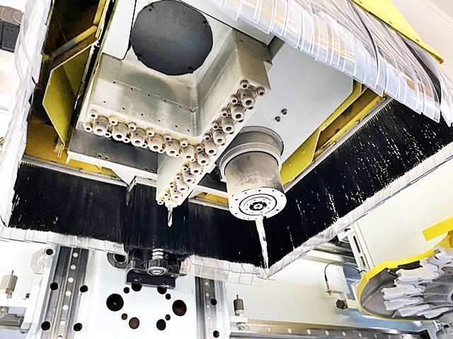 CNC Machine Centers For Routing, Drilling And Edgebanding. HOMAG BAZ 220/50/18/3/K PROFI