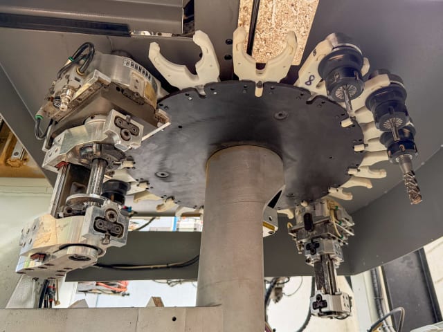 CNC Machine Centres For Routing, Drilling And Edgebanding. BIESSE ROVER A 1332 ATS EDGE