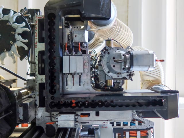Centre d'usinage à ventouses BIESSE ROVER C 6.40