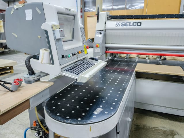 前上料裁板锯机 SELCO EB 80