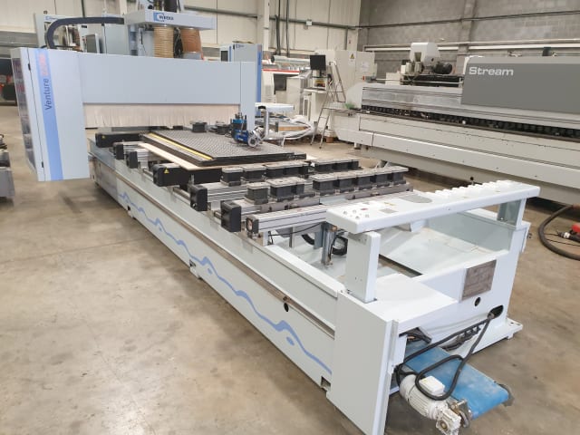 CNC Machine Centers With Pod And Rail WEEKE BMG211 VENTURE 220m