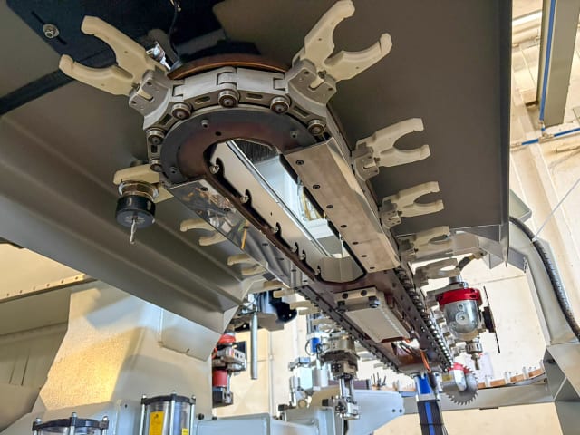 CNC Machine Centres For Routing, Drilling And Edgebanding. BIESSE ROVER B 1984 G EDGE