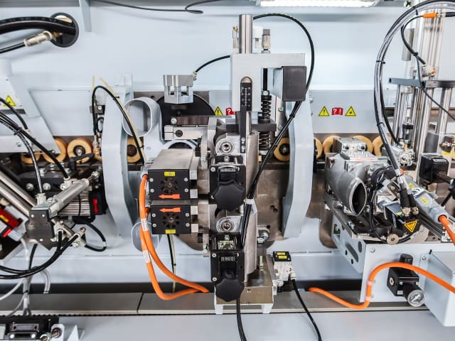 Einseitige Kantenanleimmaschine BRANDT OPTIMAT KDF 440 AIRTEC