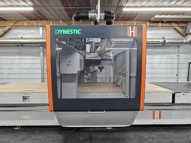 Centra Obróbcze Z Płaskim Stołem Nesting HOLZHER DYNESTIC 7535