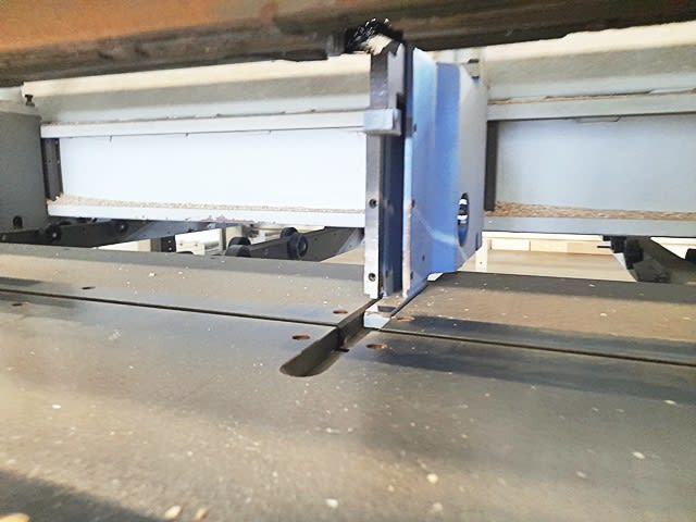 前上料裁板锯机 HOLZMA HPP 11/56/L