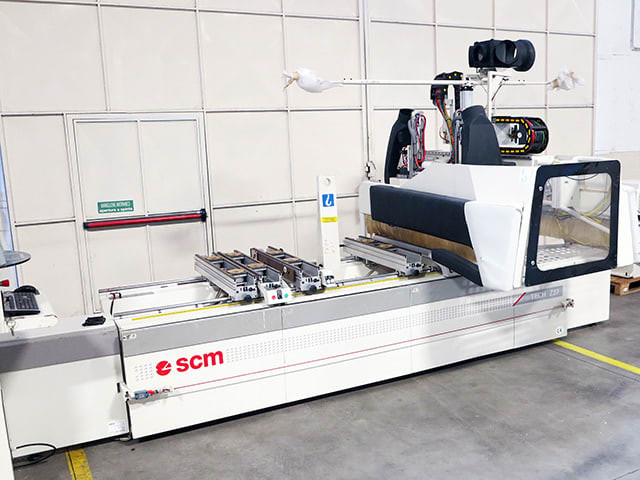 CNC Machine Centers With Pod And Rail SCM TECH Z27