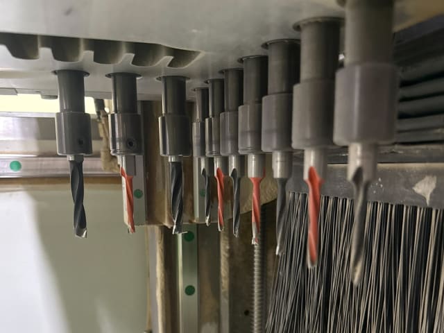 Centro di lavoro con piano NESTING BIESSE SKILL 1536 G FT