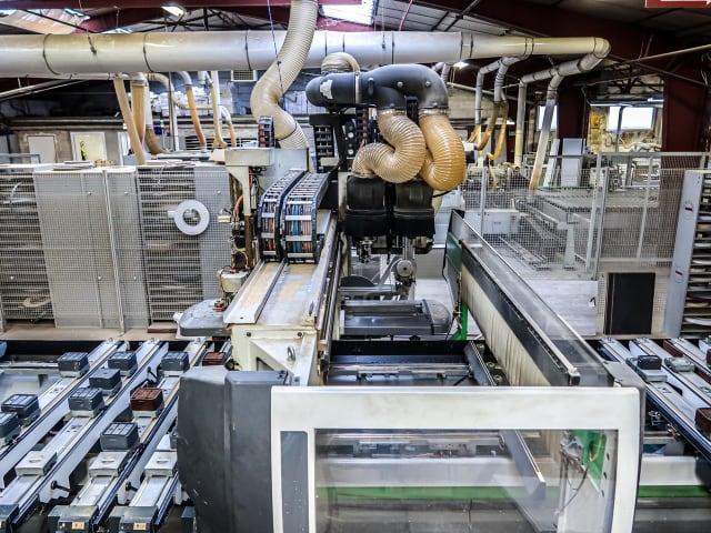 CNC Machine Centres For Routing, Drilling And Edgebanding. BIESSE ROVER C 9.65 CONF.2 TWIN