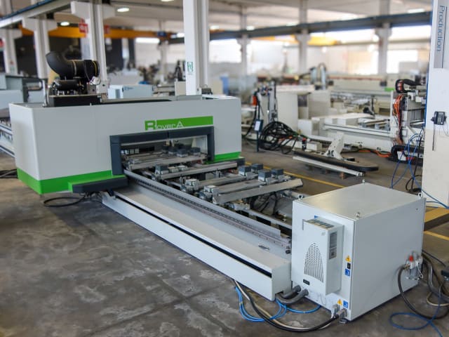 Centro di lavoro a 5 assi BIESSE ROVER A 1532