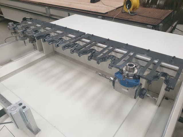 CNC Machine Centres With Pod And Rail SCM TECH Z1 PRO 31 A