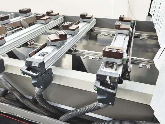 Centro di lavoro a Ventose BIESSE ROVER A 1332 ATS