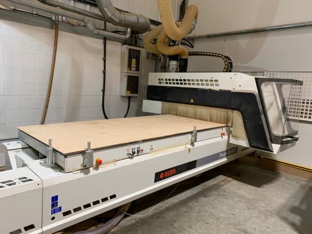 Centro di lavoro con piano NESTING SCM PRATIX 48 NST