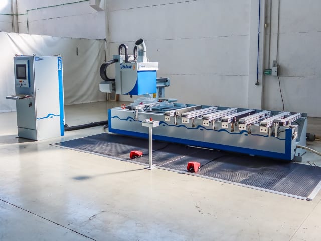 CNC Machine Centres With Pod And Rail WEEKE VENTURE 3
