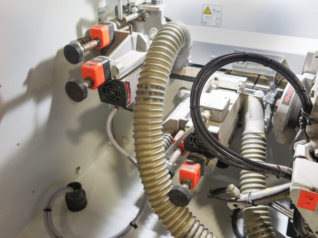 Einseitige Kantenanleimmaschine HOLZHER STREAMER 1057