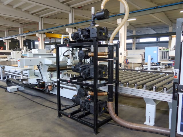 네스팅 작업대가 있는 머시닝 센터 WEEKE BHP 200 / VANTAGE 714