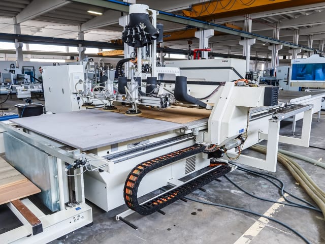 CNC Machine Center with NESTING Table MORBIDELLI UNIVERSAL 3622 NESTING CELL