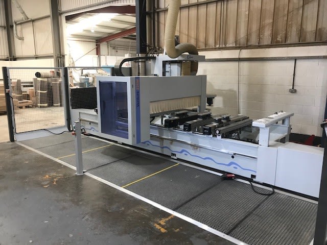 CNC Machine Centers With Pod And Rail WEEKE BMG211 VENTURE 220m