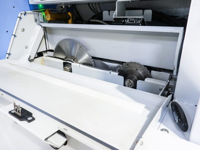 Seccionadoras con almacén automático BARGSTEDT + HOLZMA HPP 380/43/43