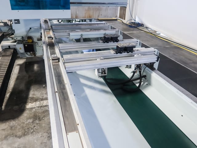 CNC Machine Centers For Routing, Drilling And Edgebanding. HOMAG BAZ 222/40/F/K