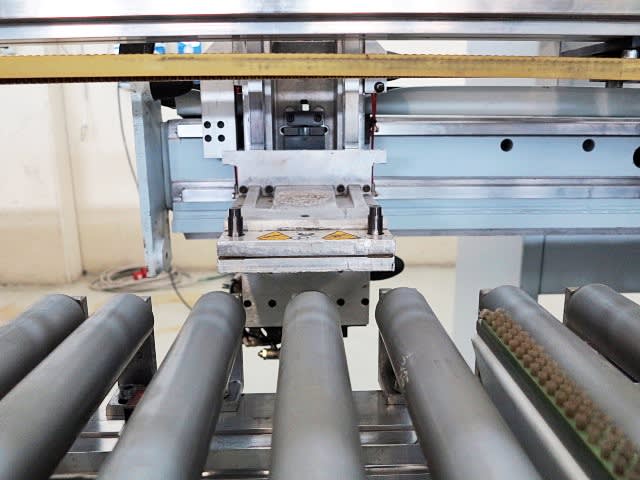 Máquina flexible de perforación WEEKE BHX 500