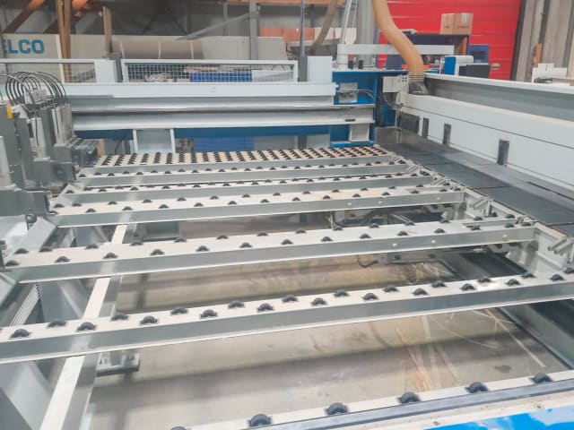 Scie À Panneaux À Chargement Automatique HOLZMA HPL 380/43/22