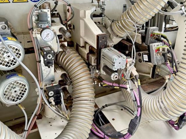 Einseitige Kantenanleimmaschine SCM STEFANI KD