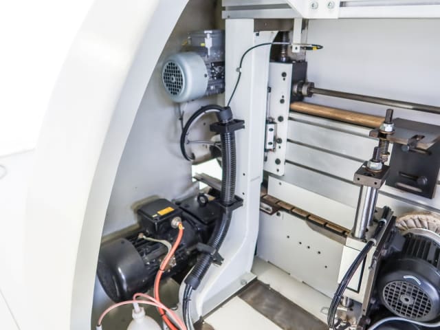 Односторонний Кромкооблицовочный Станок IMA ADVANTAGE 400L