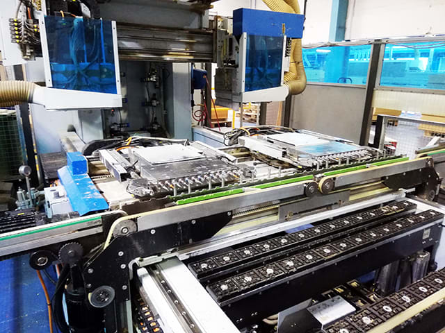 Elastyczna wiertarko-wklejarka WEEKE BHT 500