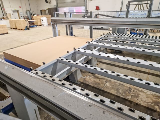 Automatic Rear Loading Beam Panel Saws HOLZMA HPL350/43/22/NEW