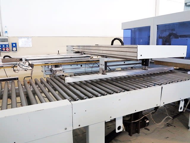 Máquina flexible de perforación WEEKE BHX 500
