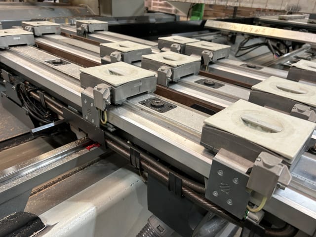 CNC Machine Centres For Routing, Drilling And Edgebanding. BIESSE Rover C EDGE 6.65