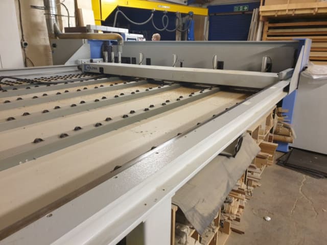 Scie À Panneaux À Chargement Frontal HOLZMA HPP250/38/38
