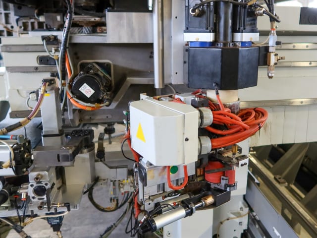 Кромкооблицовочный Обрабатывающий Центр BIESSE ROVER A EDGE 1643