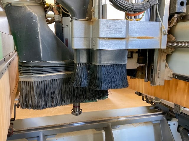 Centre d'usinage à ventouses BIESSE ROVER A 3.30