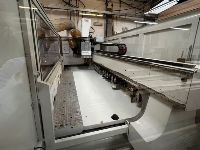 Centro De Mecanizado Con Superficie Nesting SCM PRATIX S 2231B