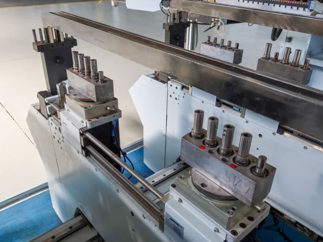 Automatic Drilling Machine WEEKE BST 500