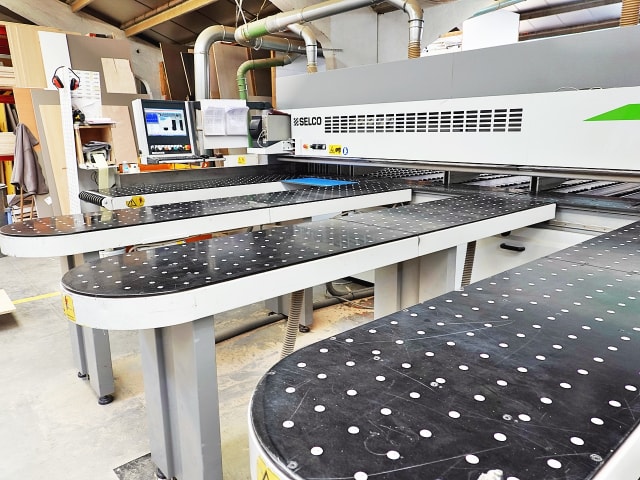 Plattensäge mit automatischer Beschickung SELCO WNT 610