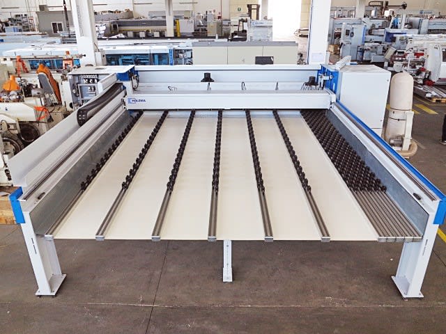 Plattensäge – Beschickung von vorne HOLZMA HPP 510/43/43 PROFILINE